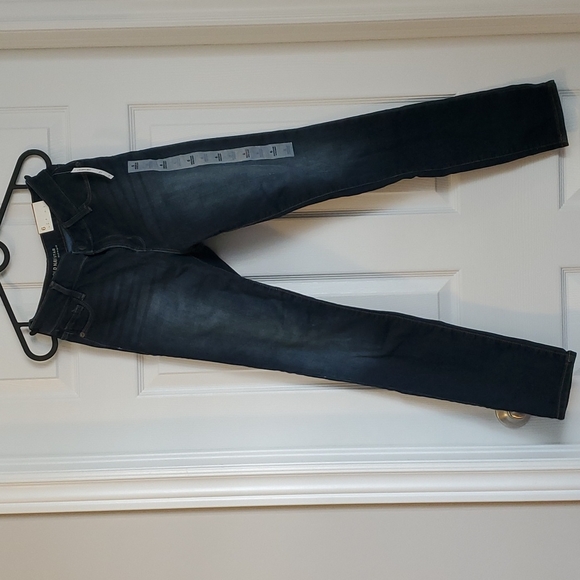 NWT dark blue Old Navy skinny jeans - Picture 1 of 4